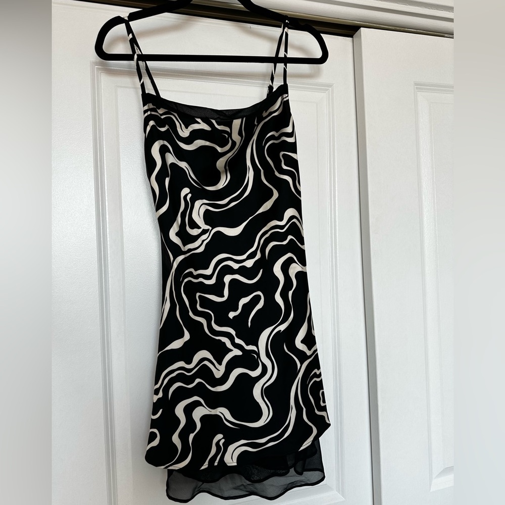 Forever 21 - black and white mini dress